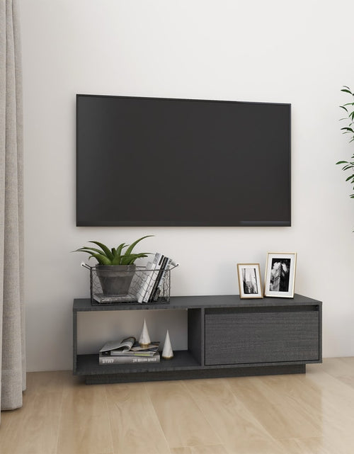 Загрузите изображение в средство просмотра галереи, Comodă TV, gri, 110x30x33,5 cm, lemn masiv de pin
