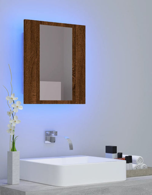 Загрузите изображение в средство просмотра галереи, Dulap cu oglindă de baie LED, stejar maro, 40x12x45 cm, lemn Lando - Lando
