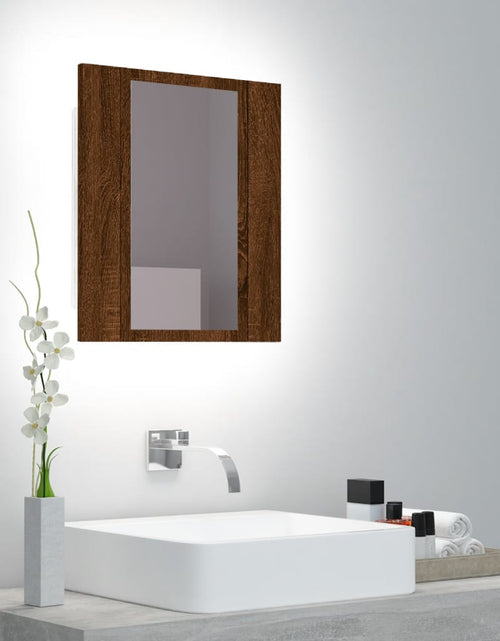Încărcați imaginea în vizualizatorul Galerie, Dulap cu oglindă de baie LED, stejar maro, 40x12x45 cm, lemn Lando - Lando
