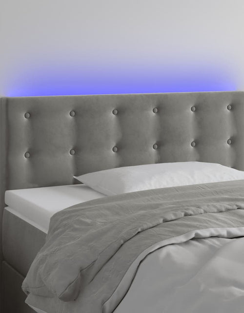 Încărcați imaginea în vizualizatorul Galerie, Tăblie de pat cu LED, gri deschis, 80x5x78/88 cm, catifea - Lando
