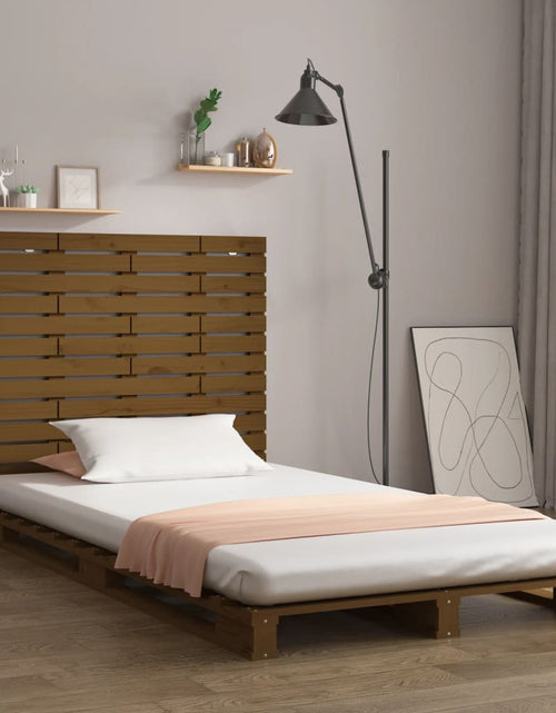 Încărcați imaginea în vizualizatorul Galerie, Tăblie de pat pentru perete, maro miere, 106x3x91,5 cm lemn pin - Lando
