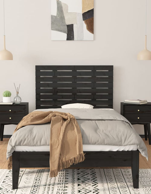 Загрузите изображение в средство просмотра галереи, Tăblie de pat pentru perete, negru, 106x3x63 cm, lemn masiv pin - Lando
