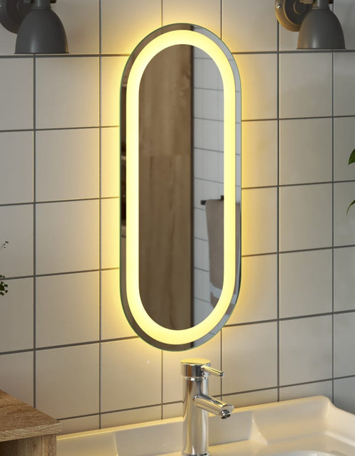 Încărcați imaginea în vizualizatorul Galerie, Oglindă de baie cu LED, 60x25 cm, ovală Lando - Lando
