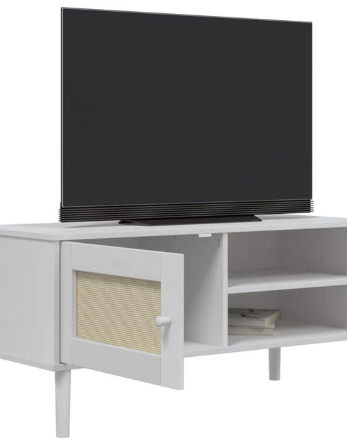 Загрузите изображение в средство просмотра галереи, Comodă TV SENJA aspect ratan alb, 106x40x49 cm, lemn masiv pin - Lando
