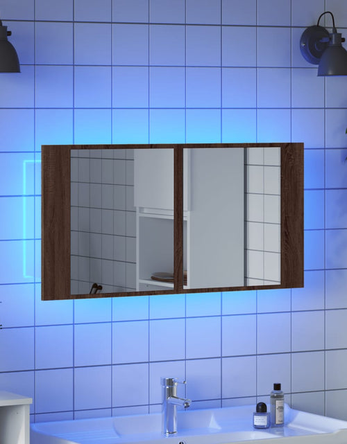 Загрузите изображение в средство просмотра галереи, Dulap de baie cu oglindă și LED stejar maro, 90x12x45 cm, acril - Lando
